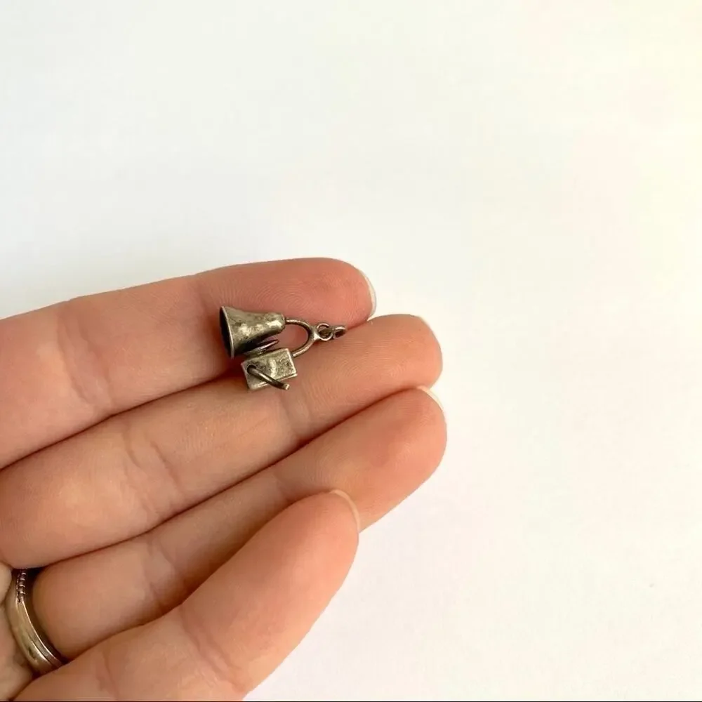 Vintage Phonograph‎ Record Player Charm Articulated